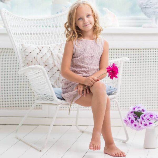 39113 7660 girl kid 02